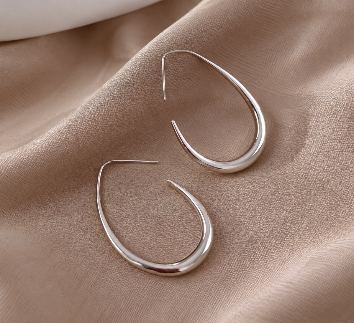 Élodie Teardrop Hoops