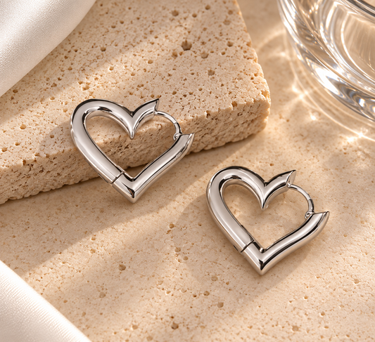 Céleste Heart Hoop Earrings in 925 Sterling Silver